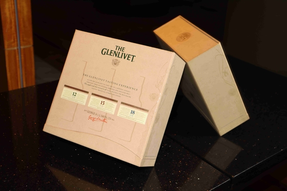 Boîte-cadeau de vin de luxe empaquetant 4C PMS UV ou impression offset