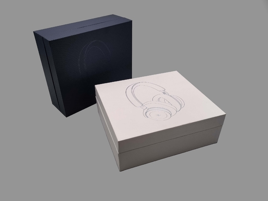 Emballage rigide de papier spécial de boîte avec emboutir la couleur gravante en refief de CMYK, pour la vente électronique ou au détail